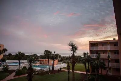 Image de Extras, Extras, Extras dans un Condo Propre, Confortable et Pratique Vue Glorieuse!
