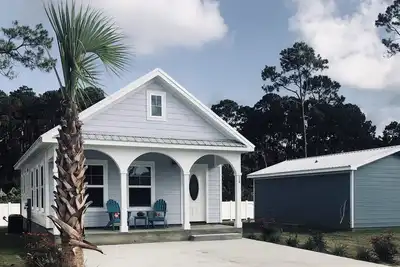 🏖✈️ Hangar # 13 ✈️🏖Nouveau! Bassin! Chalet acceptant les animaux de compagnie à Mexico Beach 🐾 🐾