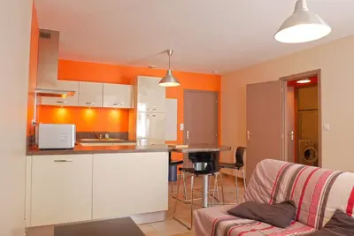 Image de Appartement Calme avec Internet, Proche Commerces et Plages, 3 Étoiles, Ménage Inclus