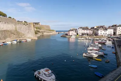 Image de Appartement rénové avec vue sur mer au Palais