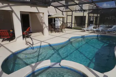Image de Orlando Florida Luxury Villa, Oversized Pool, Hot Tub with Lake Views, Gamesroom