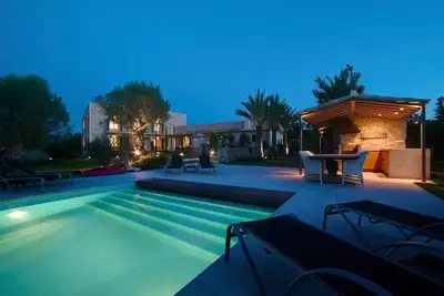 Image de Bahia Mansion est une luxueuse villa avec 5 chambres et 5 salles de bains