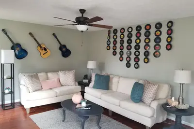 Image de Magnifiquement décorée 4 Chambre Maison à Cul De Sac Tranquille