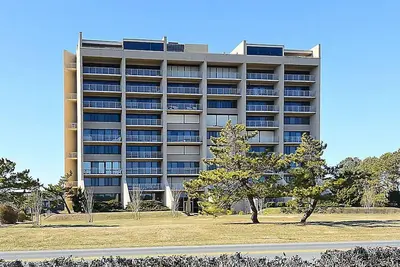Image de Activités gratuites. Magnifique condo de 2 chambres, 2 salles de bain aux couleurs douces.