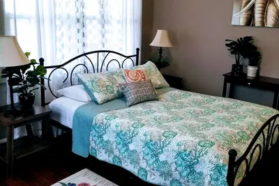 Image de ❤The Beautiful Elephant Suite❤10min from Downtown!
