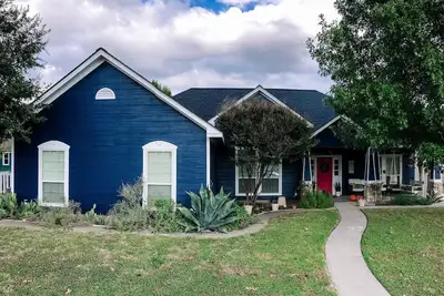 Image de Quartier calme près de Dallas et Waco. Idéal pour les escapades en famille!