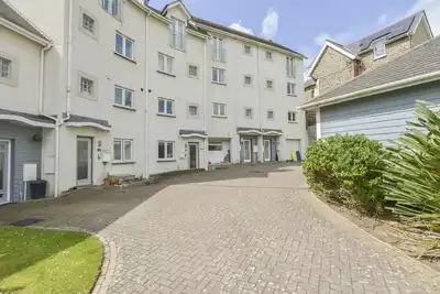 Image de Terrasse SUPÉRIEURE, animaux acceptés, avec un jardin à Bude, Réf 976311