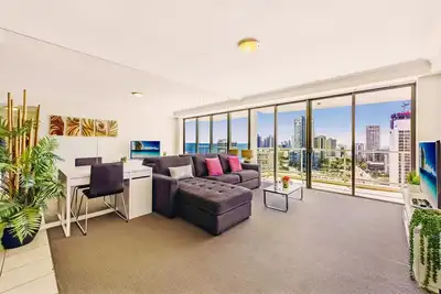 Image de 2 Bdr Ocean View - Chevron Tower * Emplacement central de la plage *