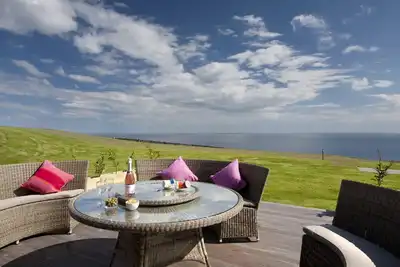 Image de Belle maison de vacances, à quelques pas de la plage de Talland. . .