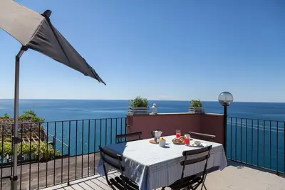 Appartement privé à Cinque Terre, terrasse vue mer, 011030-Lt-0124