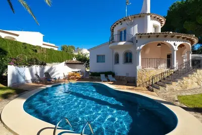 Image de Belle maison de vacances intime  avec piscine privée à Denia, Costa Blanca, Espagne pour 6 personnes