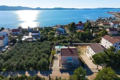 Image de Appartement d'une chambre avec la terrasse et la vue sur le mer Sukosan, Zadar (A-15036-a)