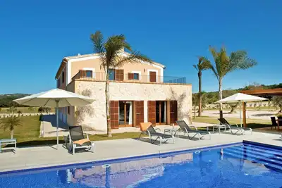 Image de 780533 maison de campagne de luxe avec 7 suites (numéro de licence 13\/2012 \/ Vt) - 780533 maison de campagne de luxe avec 7 suites