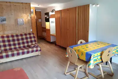 Image de Grand studio rénové pour 3 pers. à Arc 1600, ski aux pieds, proche commerces, animaux admis