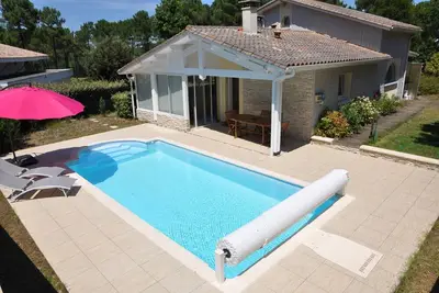 Image de Villa avec piscine dans quartier residentiel proche golf - 205108