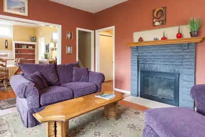 Daisy's Place - Adorable Cottage au coeur de Hood River, A / C, Mtn & River Views!