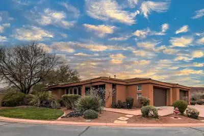 Image de 2 Bed / 2 Bath - Entrada Lava Falls - À partir de 129 $ - Spectaculaire