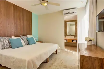 Image de Balcony, Rooftop pool w/ view, Gym, Secure building, Great location, Free Wifi (307n)