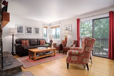 Image de Rmr: Joliment mis à jour 2 chambres avec vue sur la vallée + activités gratuites!