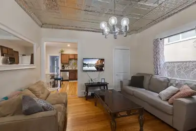 Image de Funky Uptown Retreat-Un endroit pour faire des souvenirs!