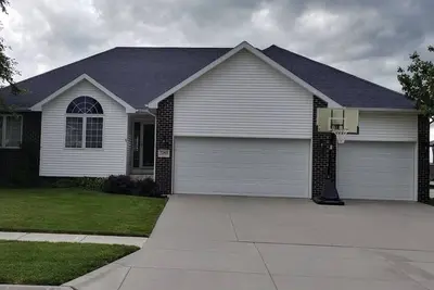 Image de Belle maison sur le côté nord de Lincoln. Accès facile à l'I-80