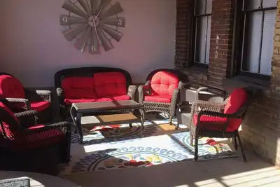 Image de Newport Inn # 5 - Marchez jusqu'à Levee et Downtown Cincinnati \/ Reds! Parking inclus! !