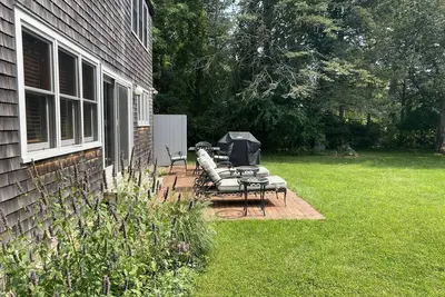 Image de Charmante Maison Familiale Sur La Rue De La Musique À West Tisbury Avec ACCÈS PRIVÉ À La Plage