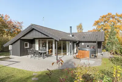 Image de Superbe maison à Glesborg avec sauna