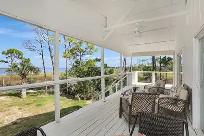 Image de Bay Front, Dock privé, Kayak Walk-In, Cape San Blas ~ Summerbay