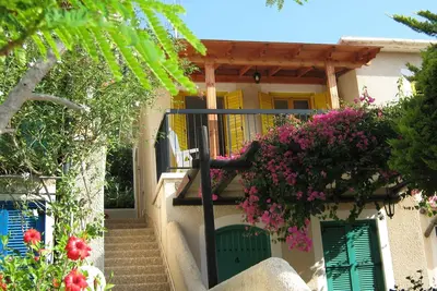 Image de Charmant appartement de vacances chypriote dans le magnifique quartier paisible d'Ayios Elias