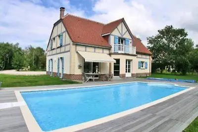 Image de Villa de caractère tout confort avec piscine privée près du golf du Touquet