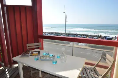 Image de Appartement en front de mer avec parking - 2106