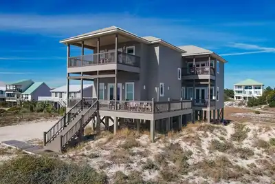 Image de Mighty Fine - Très haut de gamme privé Gulf Front 5 chambres plage privée maison, pour 14 personnes