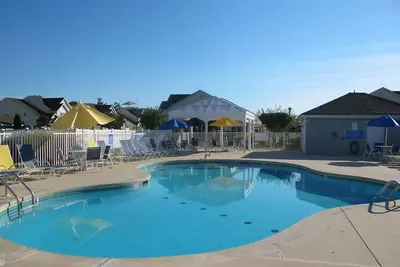 Image de Maison de ville luxueuse, chic et abordable à Rehoboth. Vélo à la plage!