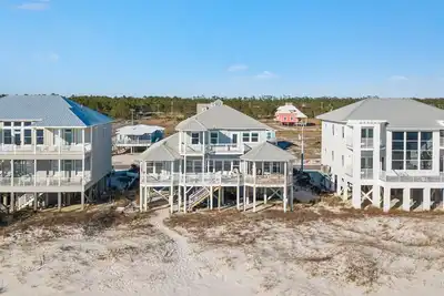 Image de Double Wave - Pure Luxury 6 Br Gulf Front Private Beach Accueil, 14 personnes