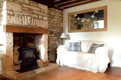 Image de Chalet confortable dans le magnifique bourg de Northleach