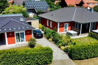 Image de Bungalow confortable de 75 m2 pouvant accueillir jusqu'Ă 6 personnes