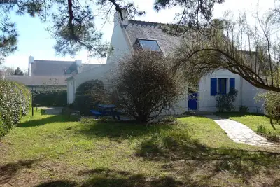 Image de Maison de charme près de la côte sauvage avec jardin et terrasse