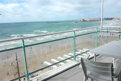 Image de Appartement face plage au centre des Sables-d'Olonne, 2 chambres, garage