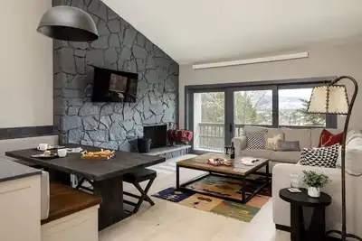 Image de Rmr: Four Seasons I # 6: condo 3 Br / 2 Ba Ă Teton Village, pour 6 personnes + amusement gratuit!
