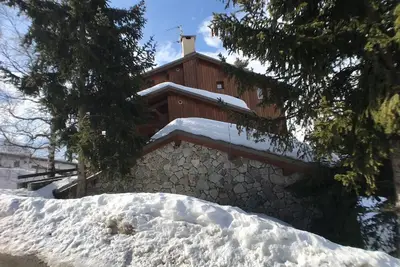 Image de Luxueux chalet pour 14 personnes, entièrement rénové avec jacuzzi. Traiteur disponible.