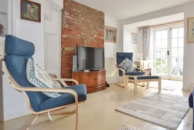 Image de Mulberry Cottage Solent views with off road parking