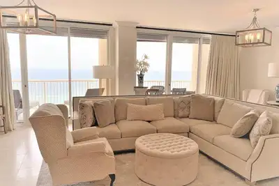 Image de 5/5 Double Master Chambres-50 Ft Balcon-Direct Gulf Views - Sur la plage-wifi