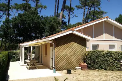 Image de Villa à 10mn à pieds plage, commerces, golf, avec véranda, terrasse, jardin clos
