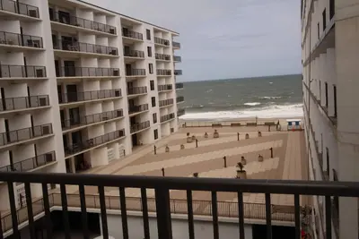 Image de Linge Et ACTIVITÉS Quotidiennes Inclus *! . Ocean Views - BÂTIMENT Oceanblock / Boardwalk Avec Piscine Sur Le Toit - Magnifique condo avec vue sur l'océan offre 3br 2ba! Situé à quelques pas de la plage