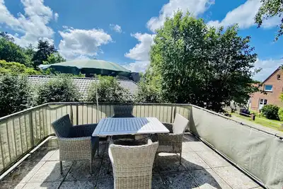 Image de Plage sud: appartement calme avec grand salon, grand balcon et cuisine