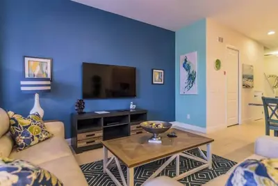 Image de Cette maison de ville est un 3 chambre (s), 2, 5 salles de bain, situé à Davenport, Floride.