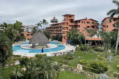 Image de Emplacement exceptionnel Ă Puesta del Sol Marina Vallarta Condo