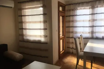 Appartement spacieux et élégant près du centre