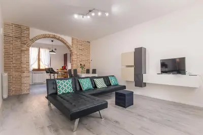 Image de Monts Euganéens: maison exclusive à trois niveaux avec jardin
